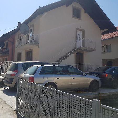 Apartman Lara 2 Apartment Фоча Екстериор снимка