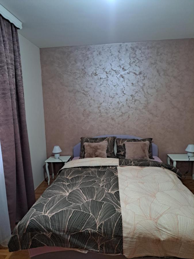 Apartman Lara 2 Apartment Фоча Екстериор снимка