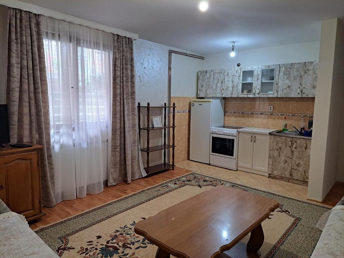 Apartman Lara 2 Apartment Фоча Екстериор снимка