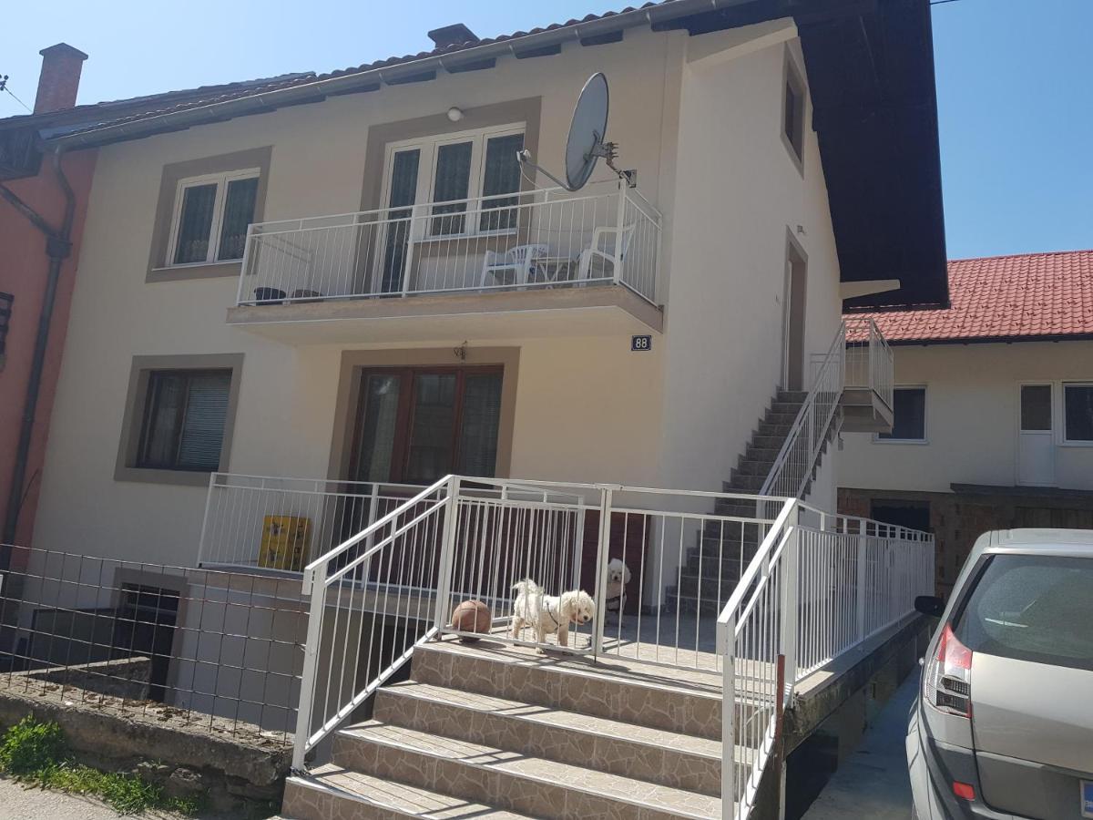Apartman Lara 2 Apartment Фоча Екстериор снимка